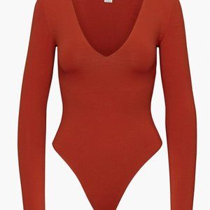 Aritzia - Babaton Contour V-Neck Bodysuit - Size S - NWT - Corsa Red